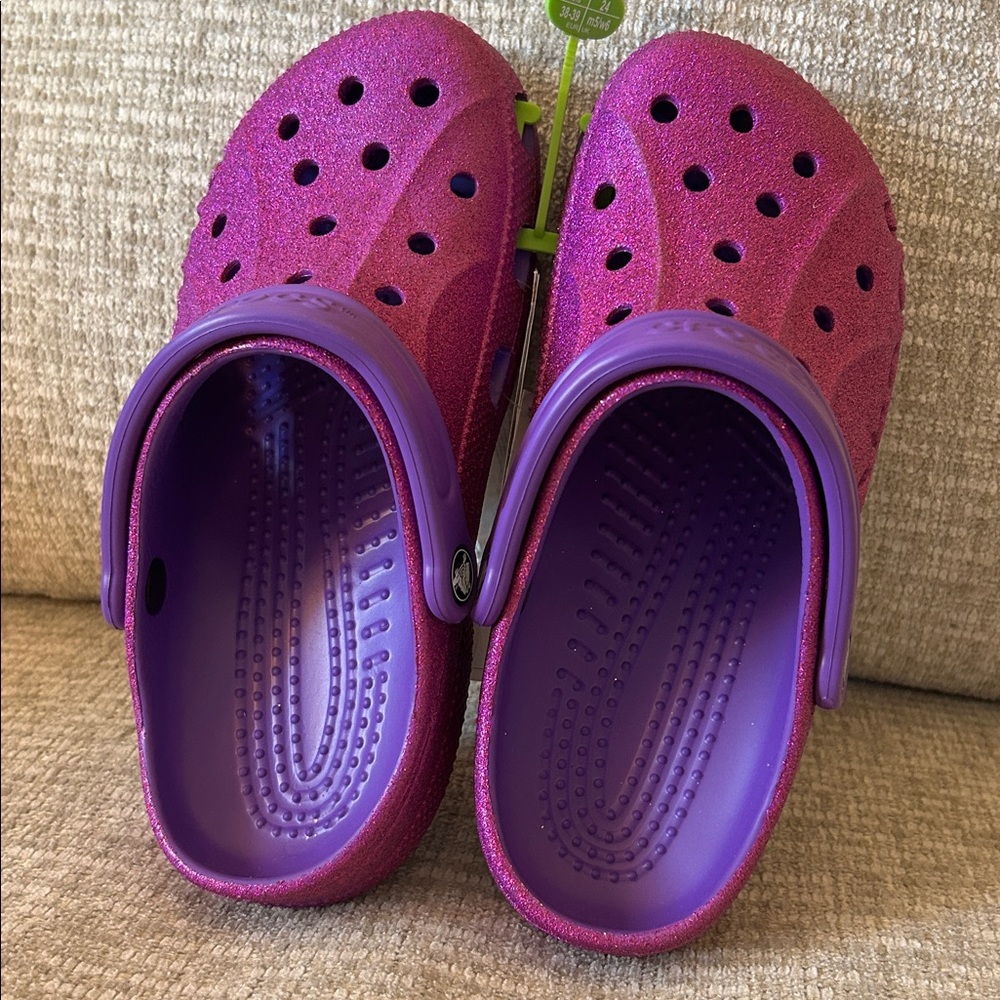 CROCS Baya Glitter Clogs - Size 8 - NWT
